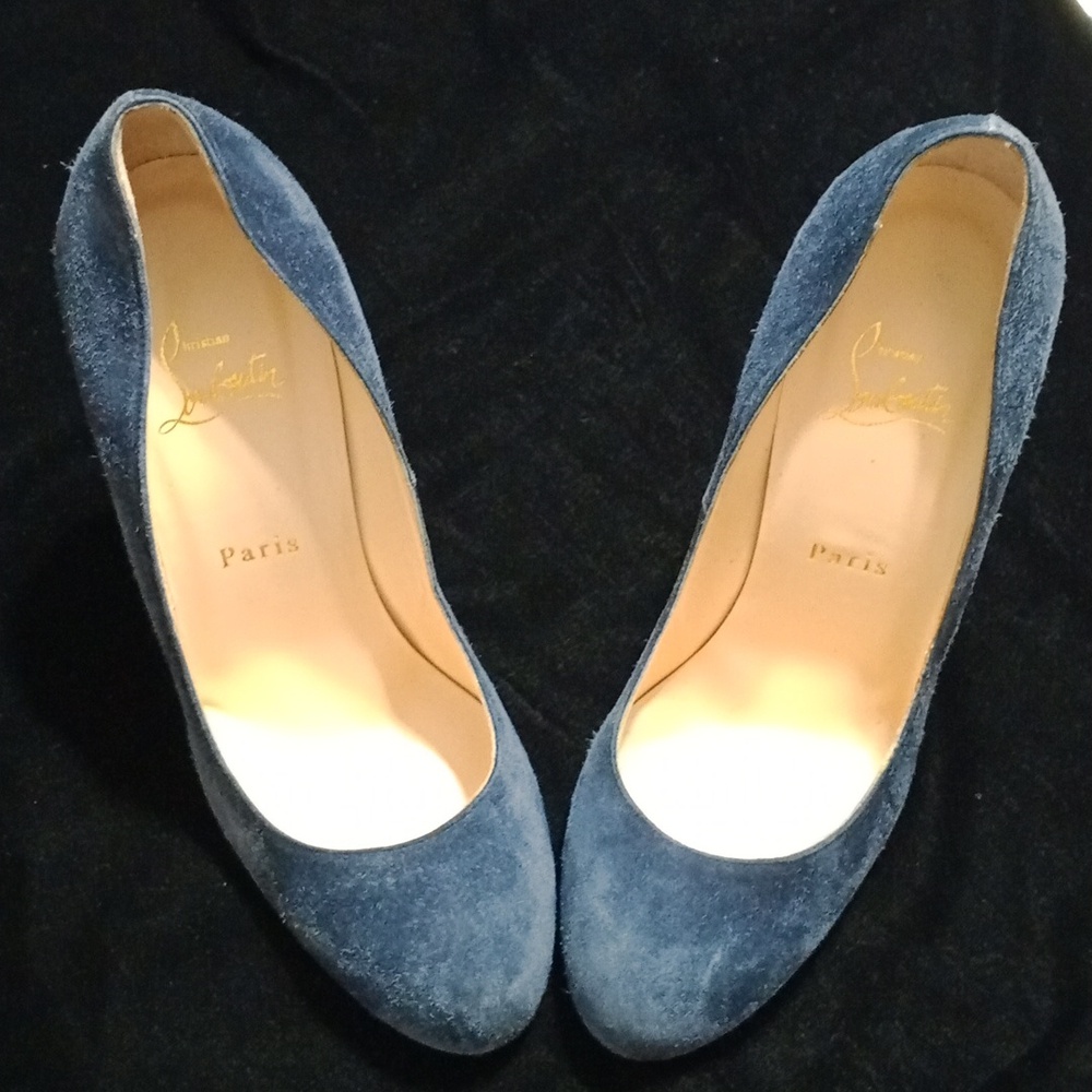 New 🌟 Vintage Christian Louboutin😎♥️ Navy Suede Heels